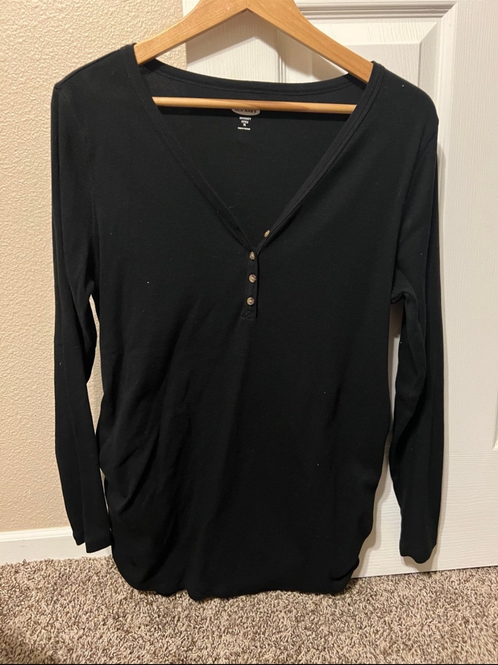Women’s Black Long-Sleeve maternity Top